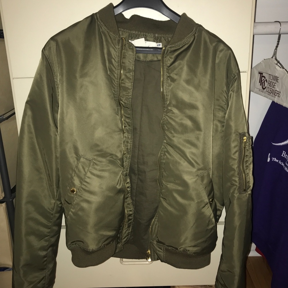 H&M Olive Bomber Jacket Men's medium